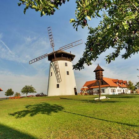 Bukovansky Mlyn Bukovany Luaran gambar
